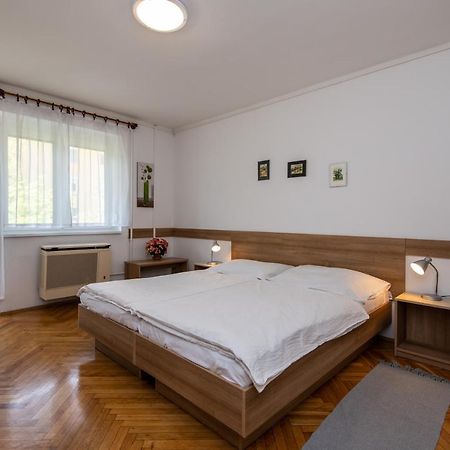 Kis Janos Apartman Sopron Exterior photo